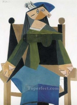 パブロ・ピカソ Painting - 肘掛け椅子に座る女性 1941 年 6 月 キュビスト パブロ・ピカソ